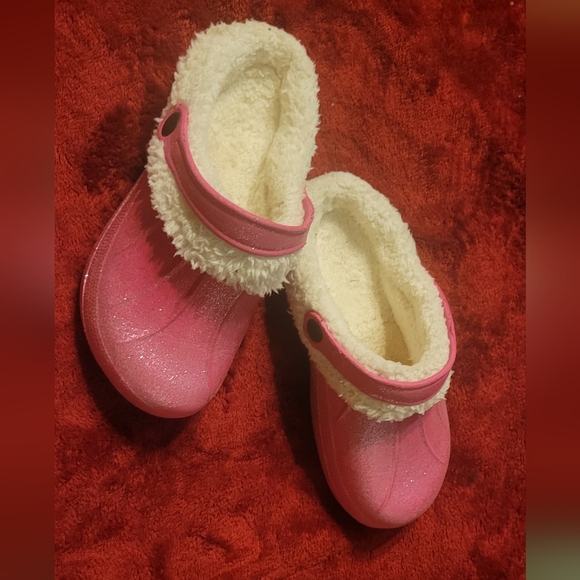 Girls Glitter Pink Croc like Slip on Shoes - Picture 5 of 9